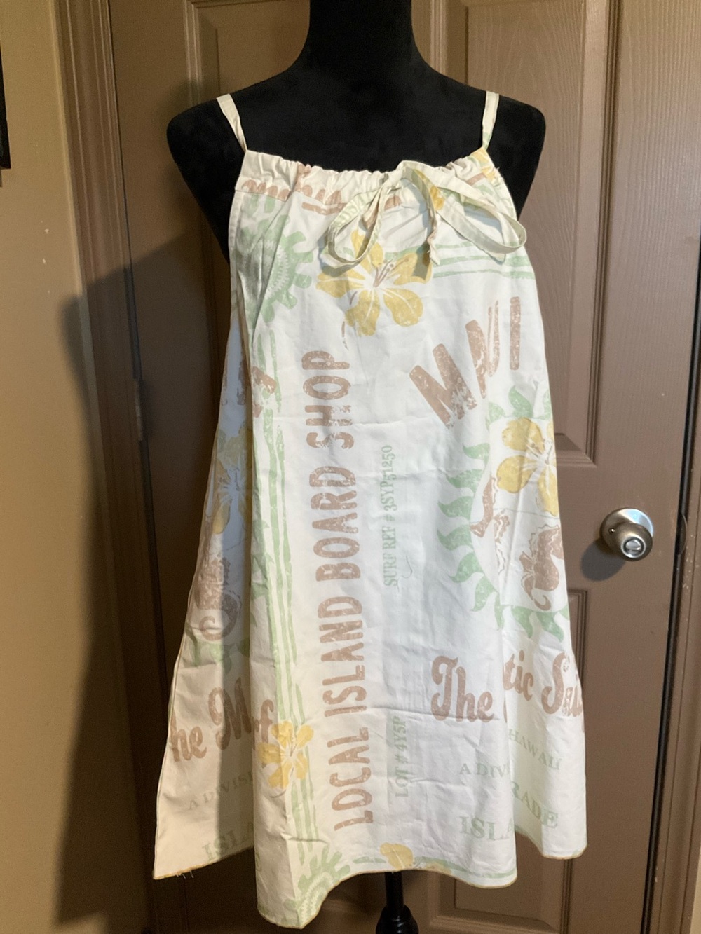 Urban Outfitters S cream A line dress with draw around neck - Picture 3 of 7